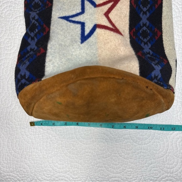 Vintage Pendleton Star Pattern Backpack in Blue, Red, and Cream - Picture 12 of 14